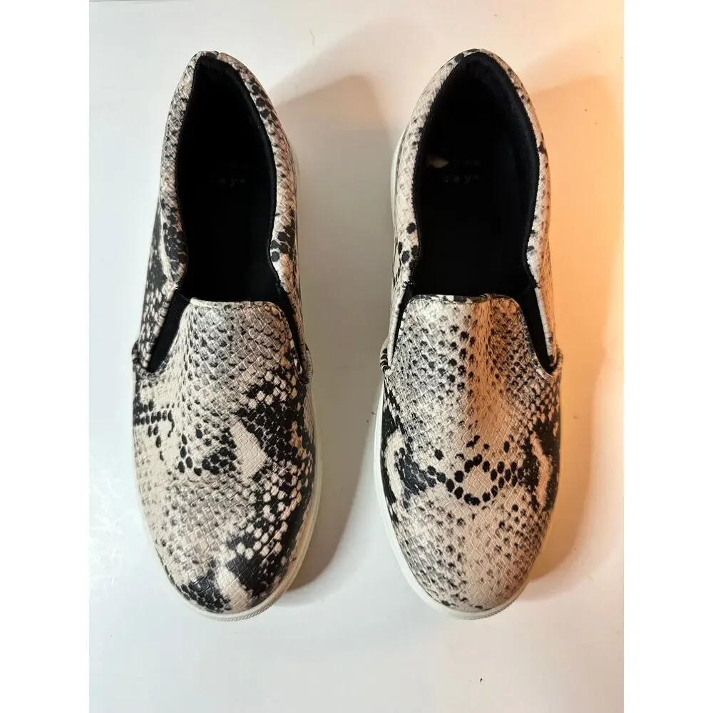 A NEW DAY‎ Womens Sneakers Size 6.5 Snakeskin Print Slip On Shoe*